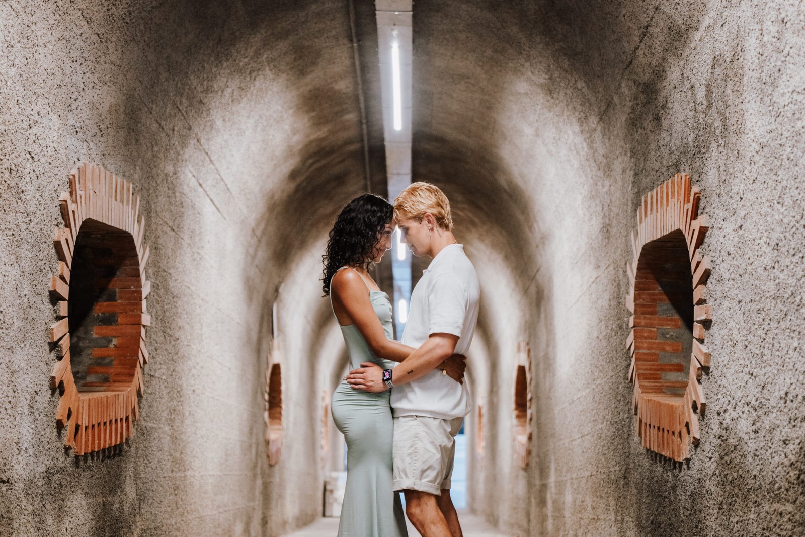 couple photoshoot Amalfi Coast romantic tunnel portrait Italy